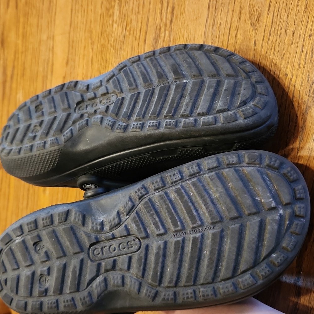 Black Crocs Size M6 W8 - Picture 6 of 9